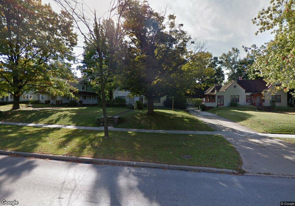 3272 Euclid Heights Blvd, Cleveland, OH 44118 - photo 1
