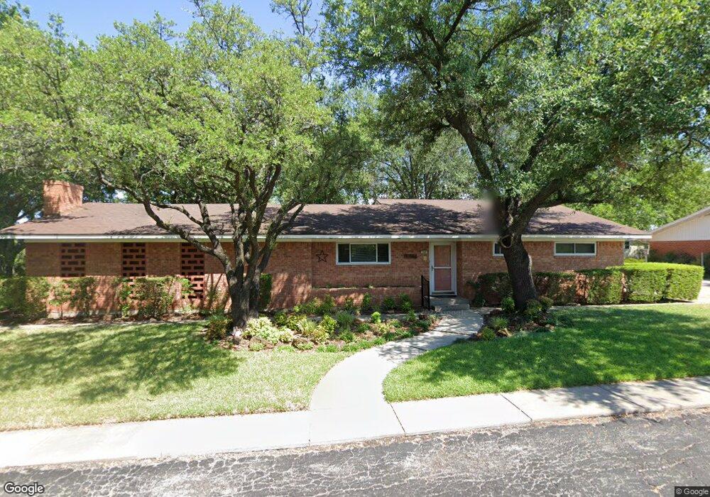1308 College View St, Gainesville, TX 76240 - photo 1