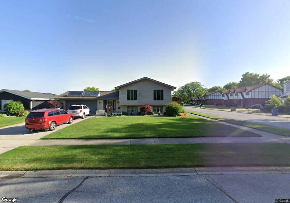 1018 Windsor Ln, Dyer, IN 46311 - photo 1