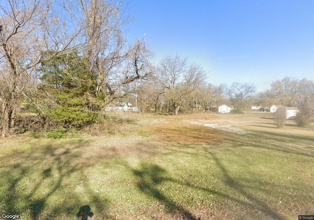308 E John St, Henryetta, OK 74437 - photo 1
