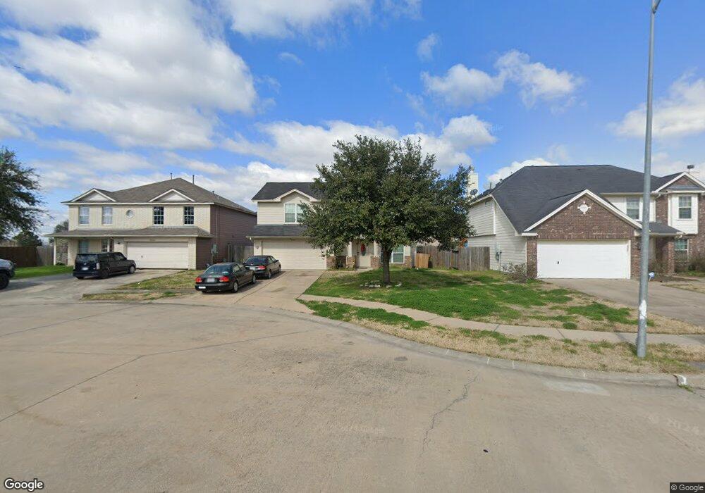 1030 Harrisburg Ct, Rosenberg, TX 77471 - photo 1