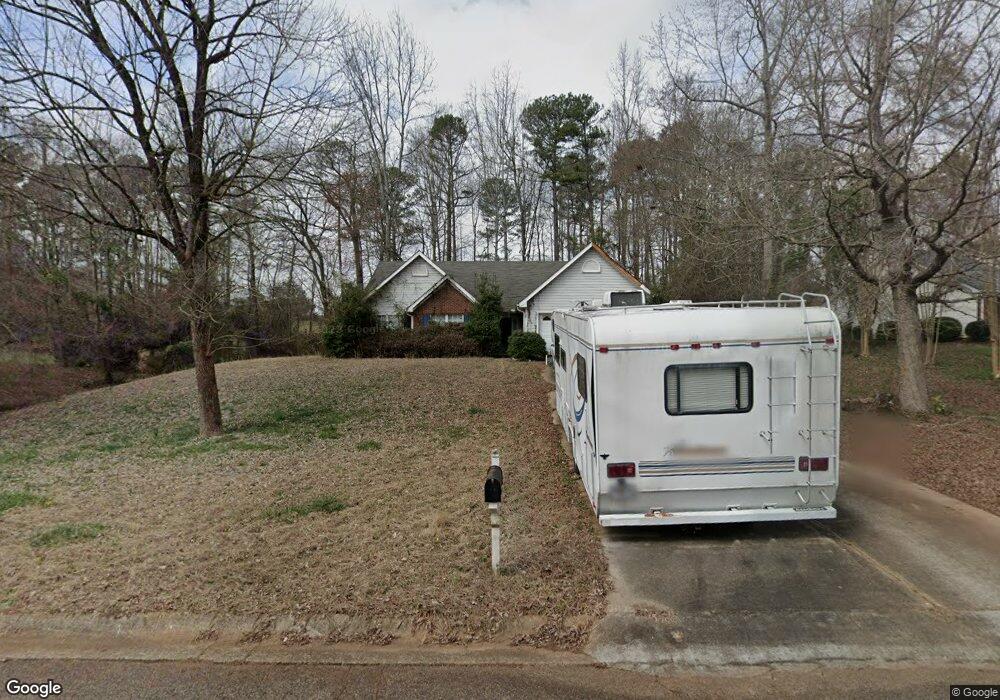 753 Creek View Dr, Hoschton, GA 30548 - photo 1