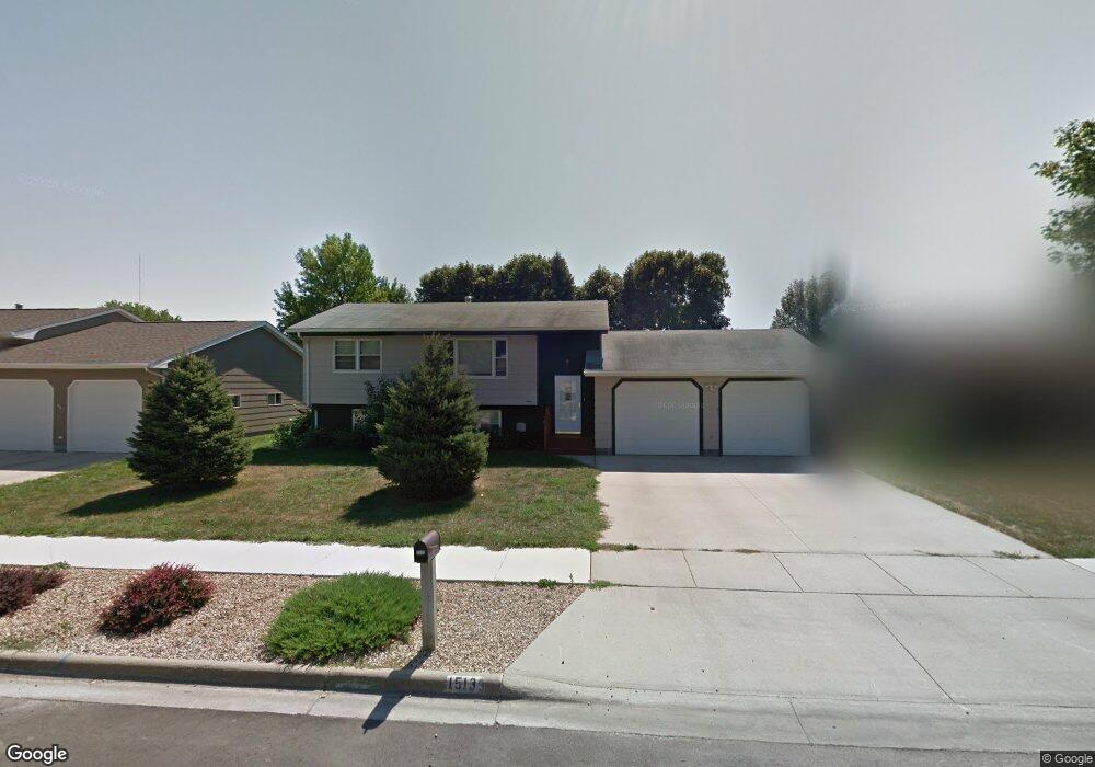 1513 E Ash Ave, Mitchell, SD 57301 - photo 1