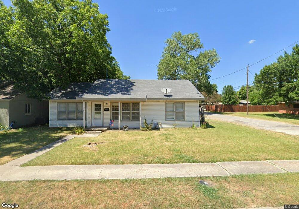 1527 E Tennie St, Gainesville, TX 76240 - photo 1