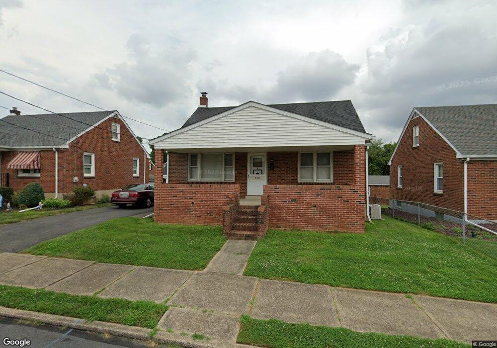 750 Fernwood St, Bethlehem, PA 18018 - photo 1