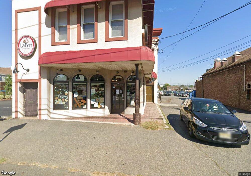 356 Amboy Ave unit F, Woodbridge Township, NJ 07095 - photo 1