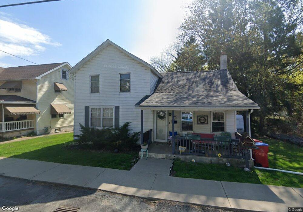 652 Jefferson Ave, Jermyn, PA 18433 - photo 1