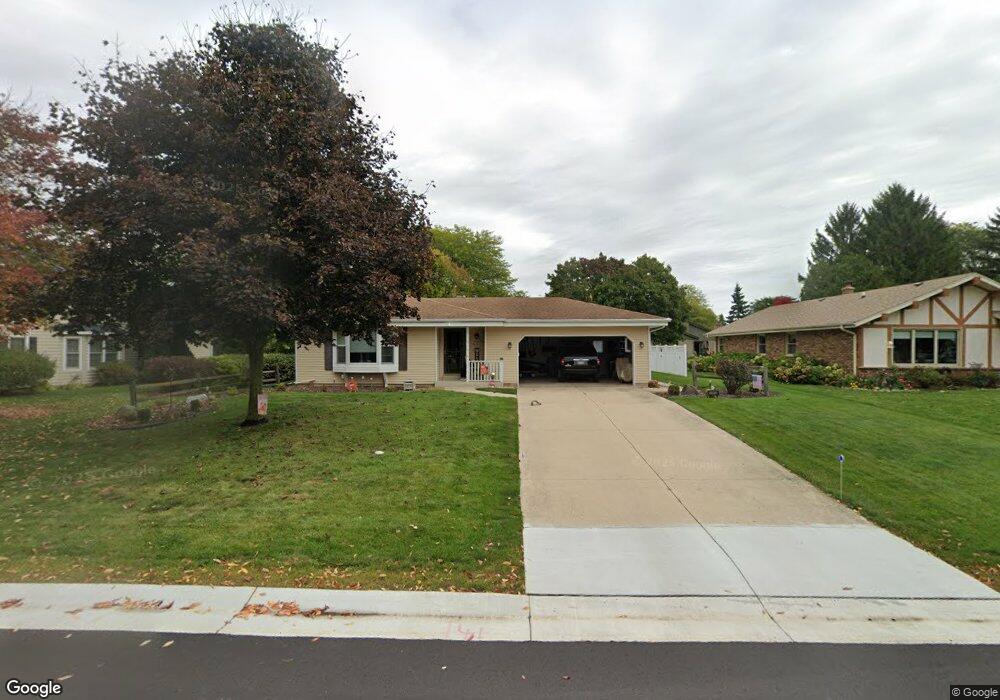 W165N10602 Wagon Trail, Germantown, WI 53022 - photo 1