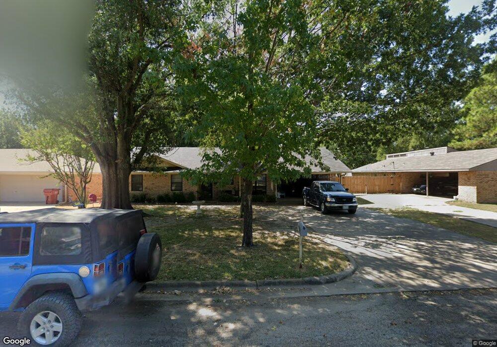 424 Martin St, Bonham, TX 75418 - photo 1