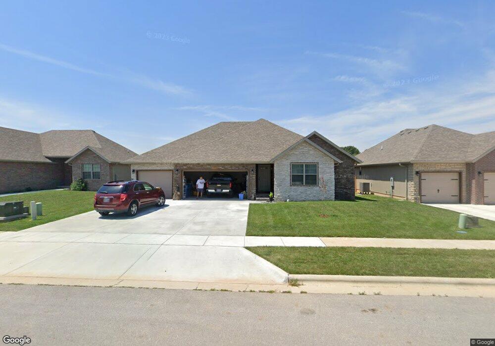 673 N Montego St, Nixa, MO 65714 - photo 1