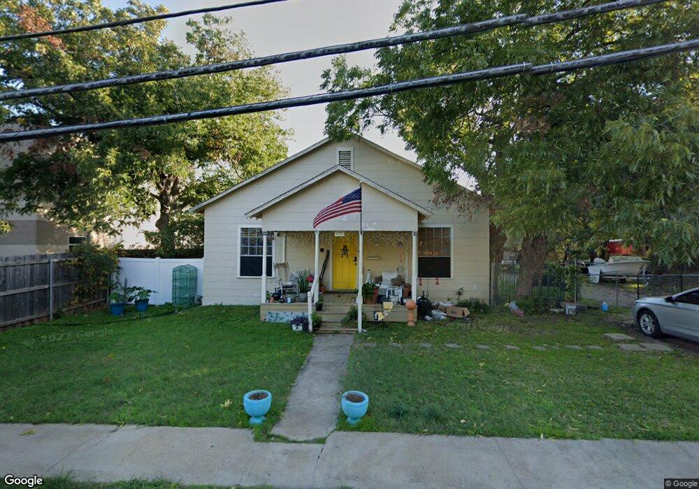 209 North St, Grand Prairie, TX 75050 - photo 1