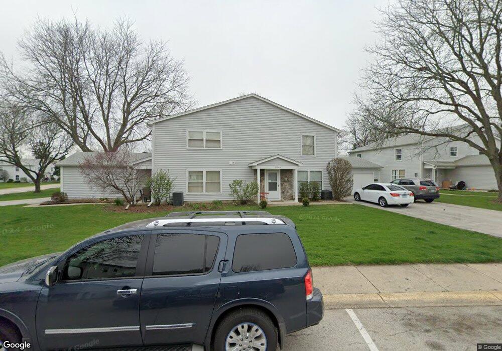 1350 N Glen Cir unit C, Aurora, IL 60506 - photo 1