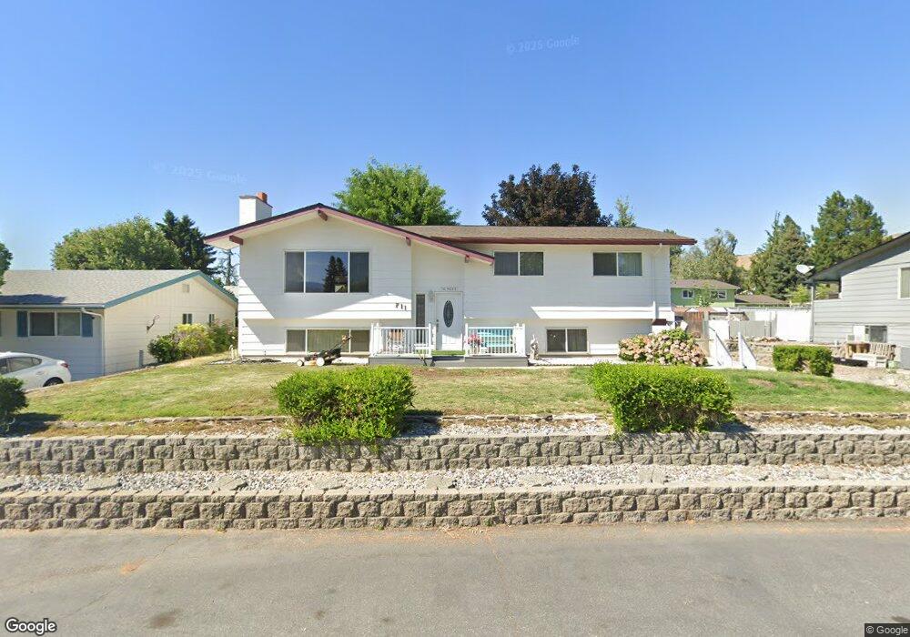 711 Gormley St, East Wenatchee, WA 98802 - photo 1