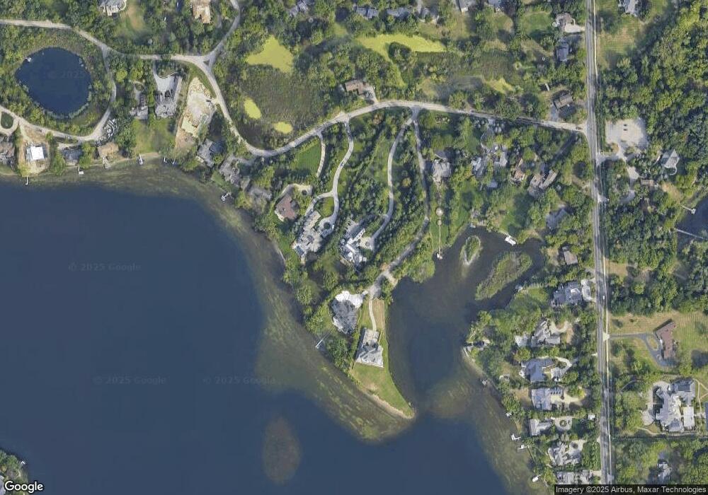 3350 Eastpointe Ln, Bloomfield Hills, MI 48302 - photo 1