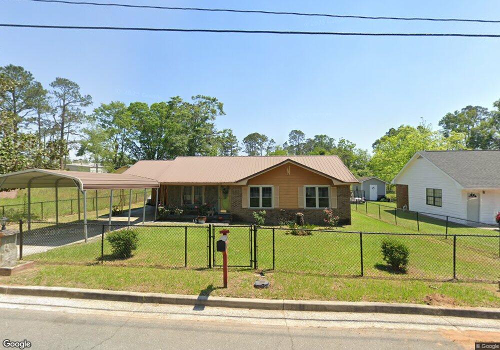 1404 Gaskin Ave N, Douglas, GA 31533 - photo 1