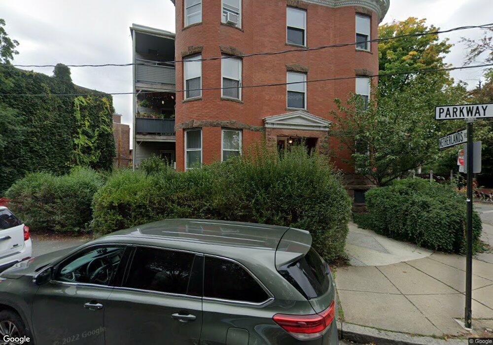 32 Parkway Rd unit 3, Brookline, MA 02445 - photo 1