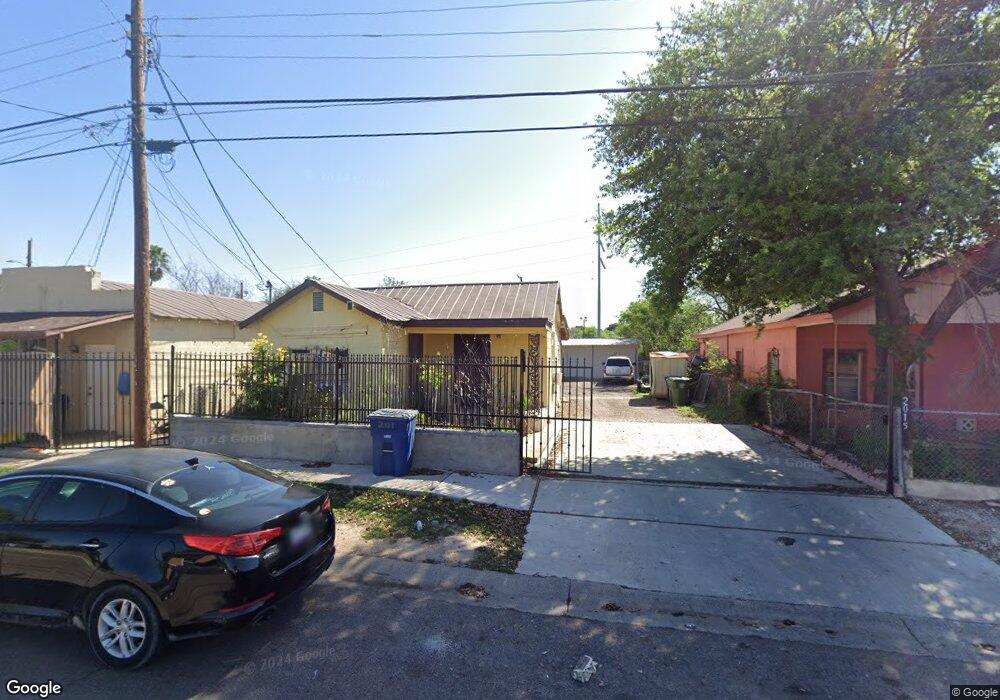 2015 San Leonardo Ave unit 2015 1/2 San Leonard, Laredo, TX 78040 - photo 1