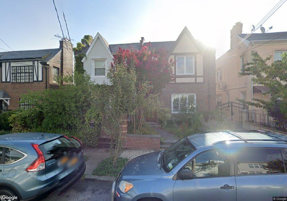 8281 166th St, Jamaica, NY 11432 - photo 1