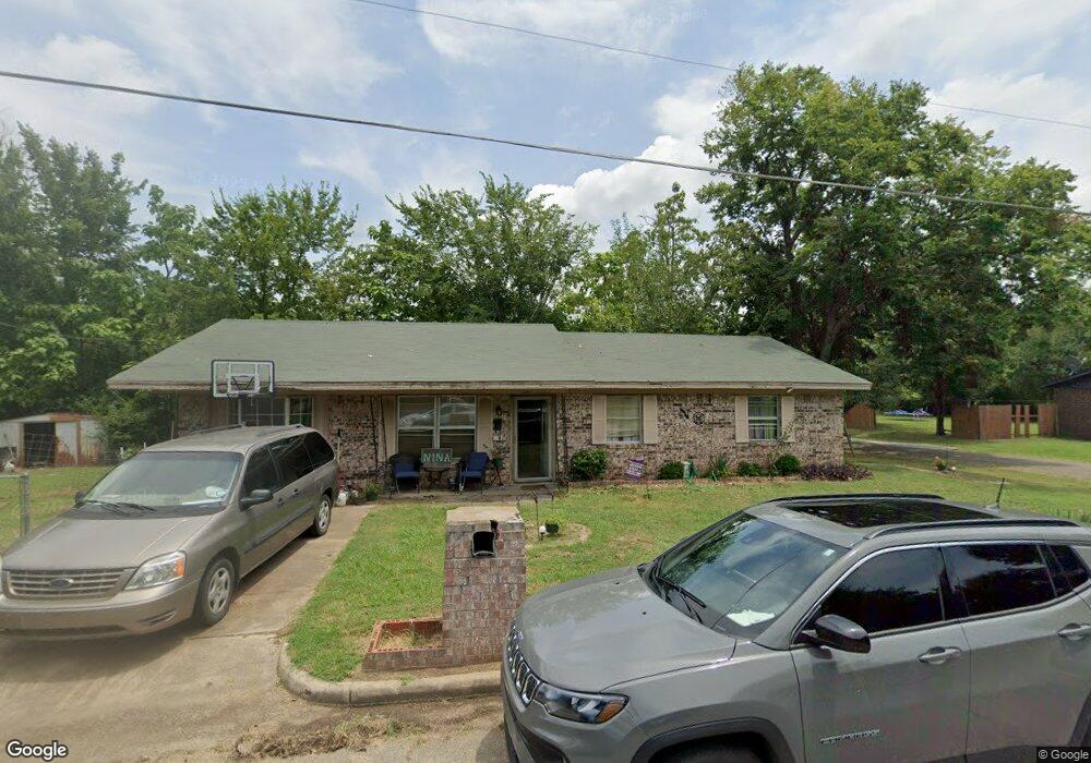 902 N H St, Hugo, OK 74743 - photo 1