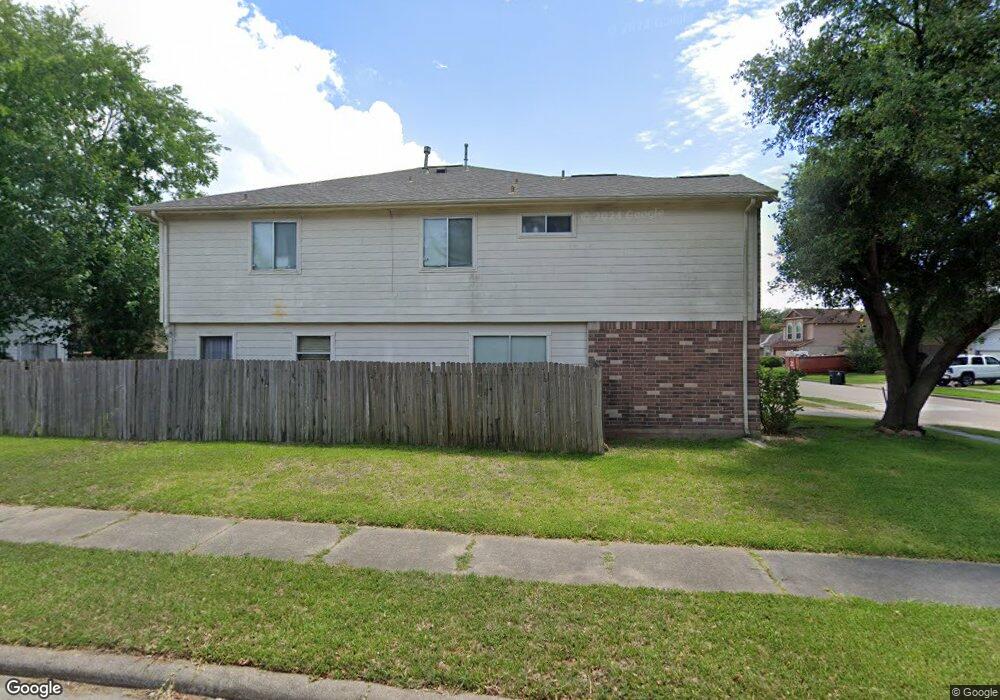 8822 Cold Lake Dr, Houston, TX 77088 - photo 1