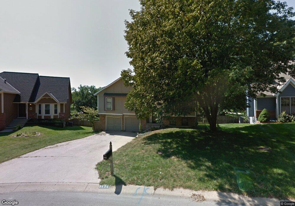 8656 Dice Ln, Lenexa, KS 66215 - photo 1