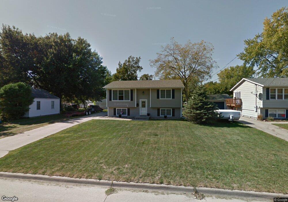 819 E 9th St N, Newton, IA 50208 - photo 1