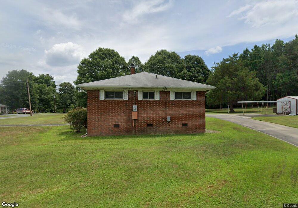 417 Wateroak Dr, Ramseur, NC 27316 - photo 1