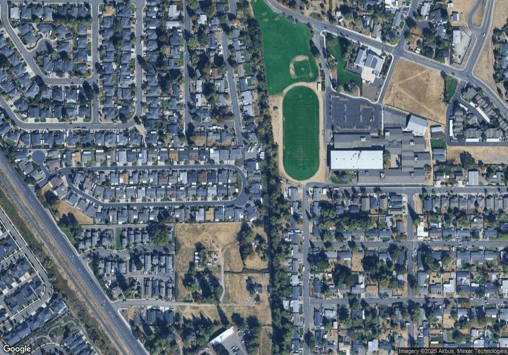 411 Orth Dr, Central Point, OR 97502 - photo 1