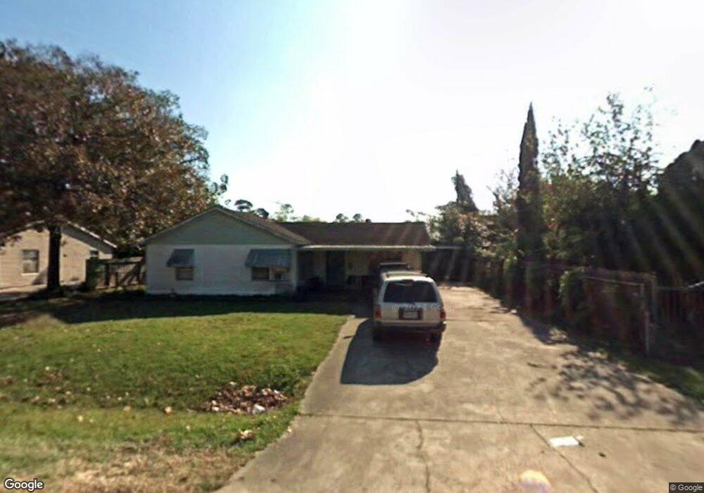 306 Twin Oaks St, Houston, TX 77076 - photo 1