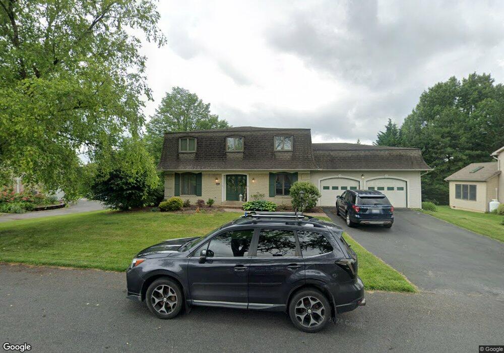 1262 Country Club Rd, Allentown, PA 18106 - photo 1