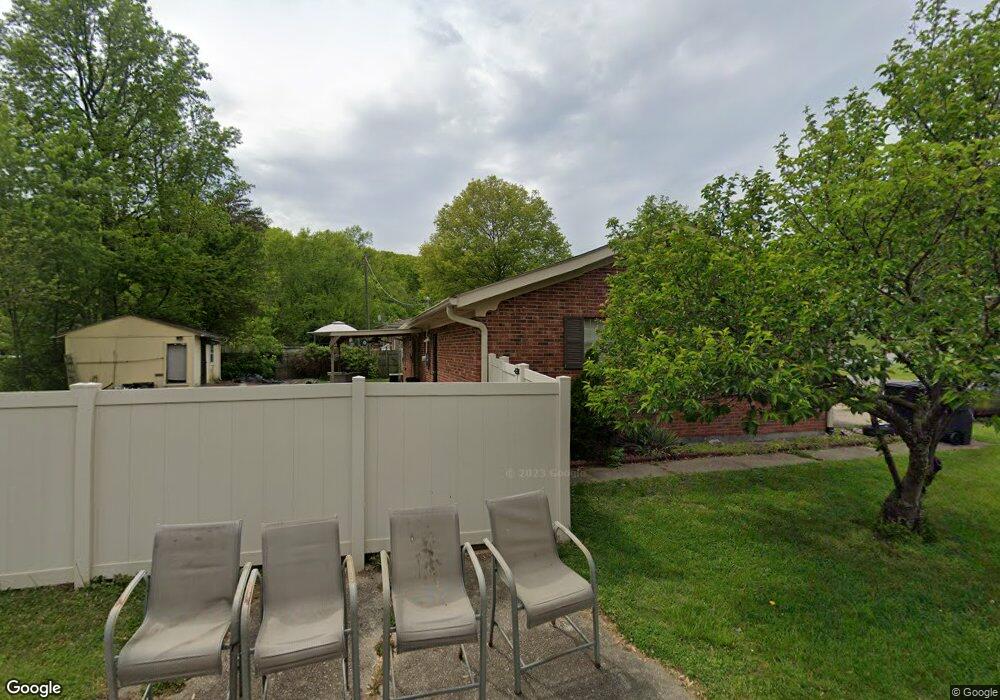 501 Mills Ln, New Albany, IN 47150 - photo 1