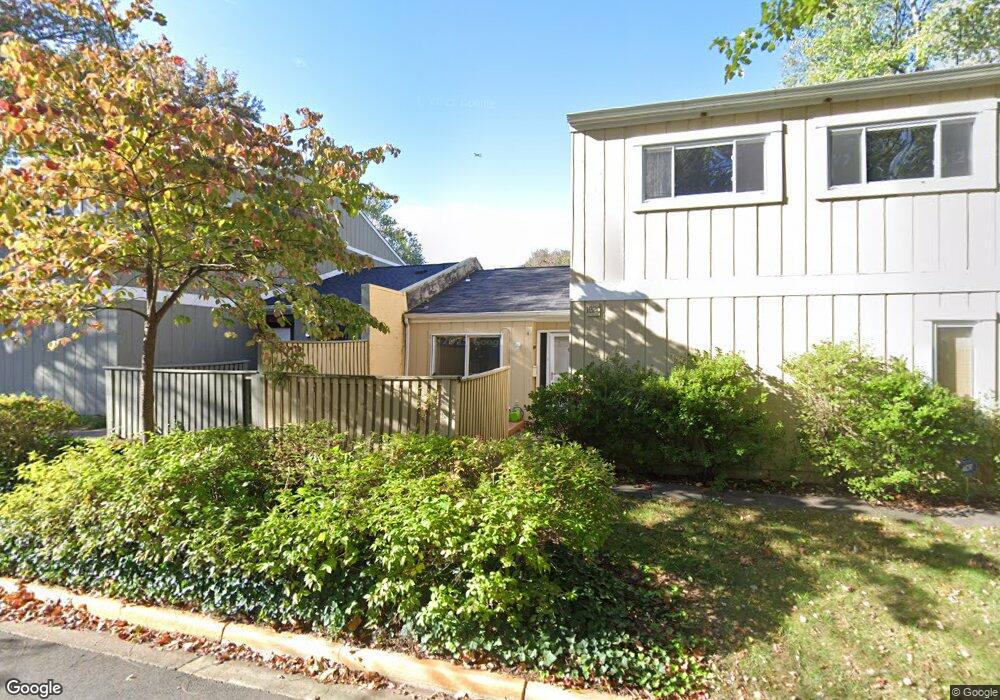 11320 Links Ct, Reston, VA 20190 - photo 1