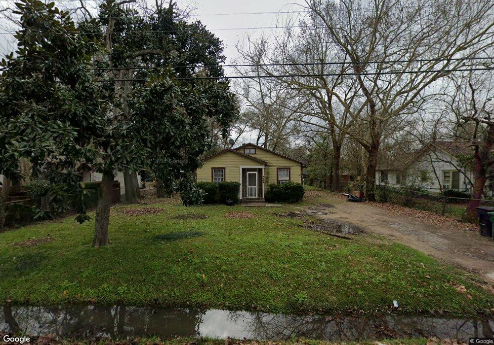 911 Woodcrest Dr, Houston, TX 77018 - photo 1