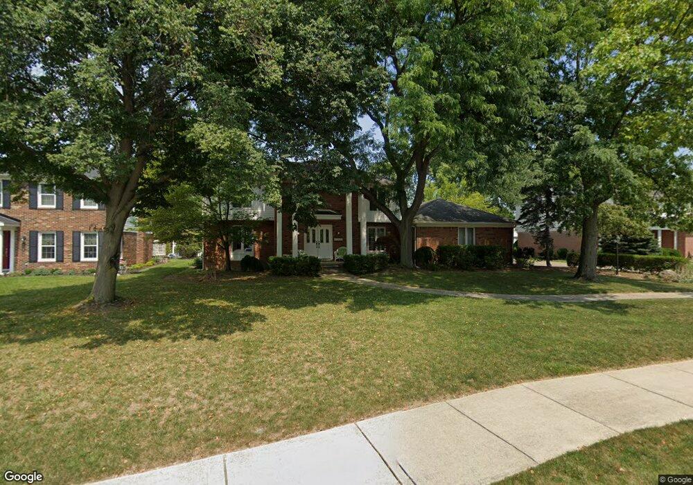 8106 Burning Bush Rd, Grosse Ile, MI 48138 - photo 1