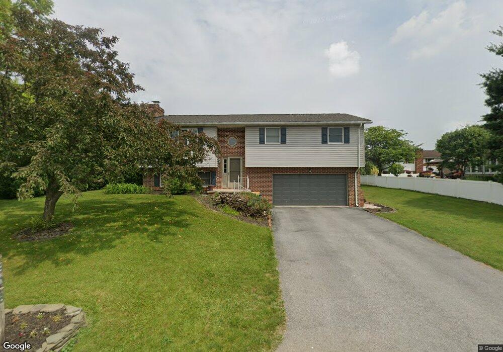 306 Cosell Dr, Chambersburg, PA 17201 - photo 1