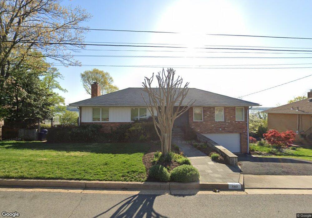 7217 Park Terrace Dr, Alexandria, VA 22307 - photo 1