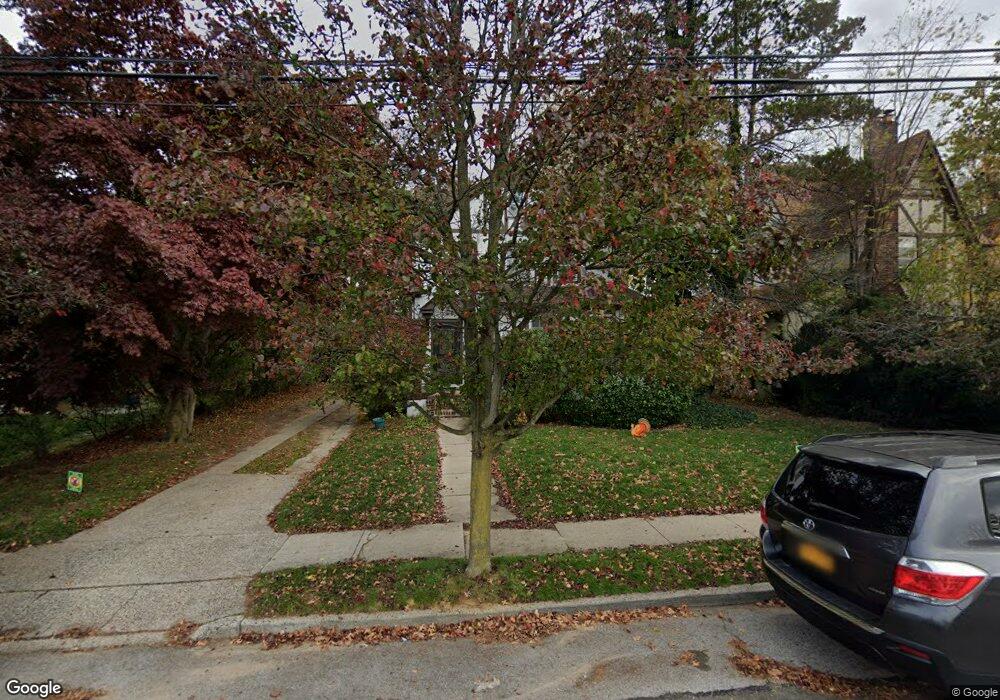 18 Herkimer Ave, Hewlett, NY 11557 - photo 1