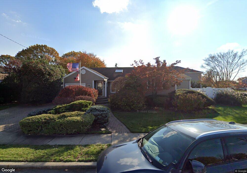 512 Derby Dr N, Oceanside, NY 11572 - photo 1