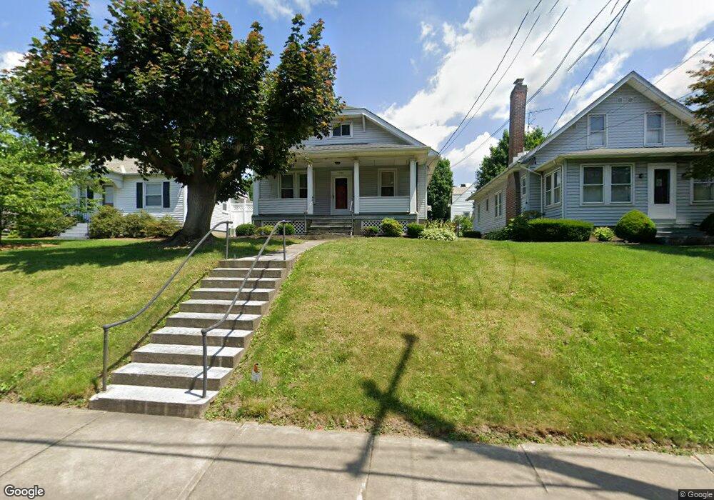 335 E Walnut St, Nazareth, PA 18064 - photo 1