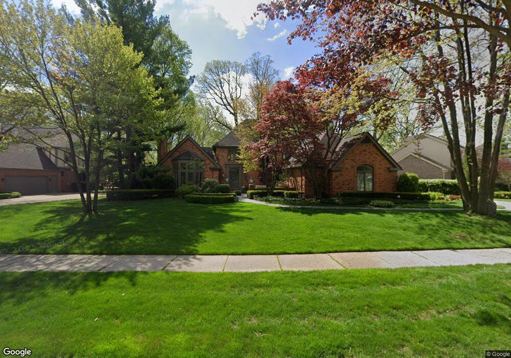 4766 Rivers Edge Dr, Troy, MI 48098 - photo 1