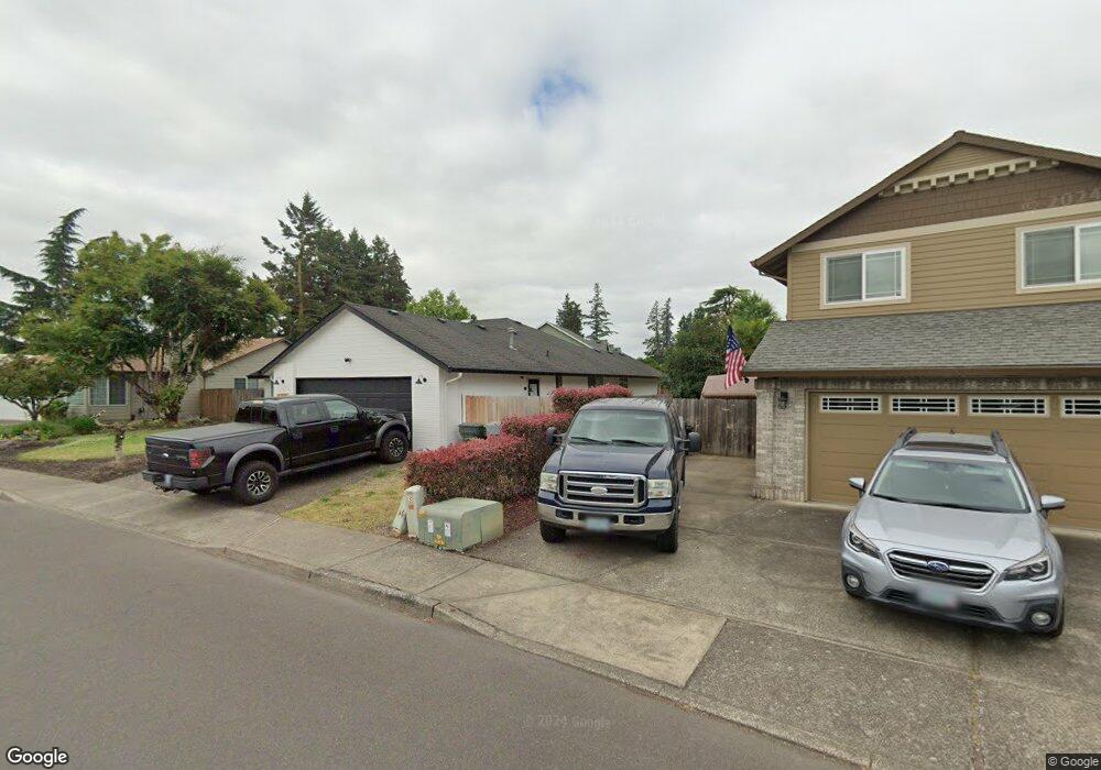 638 S Ivy St, Canby, OR 97013 - photo 1