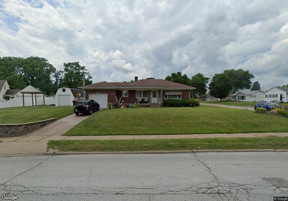 1724 N Lincoln Ave, Davenport, IA 52804 - photo 1