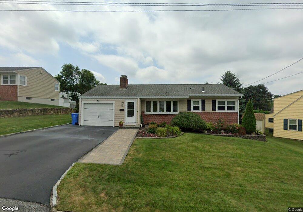 98 Longview Dr, Cranston, RI 02920 - photo 1
