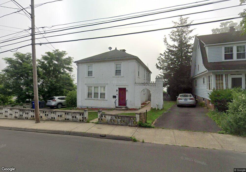 215 Harbor St, Branford, CT 06405 - photo 1