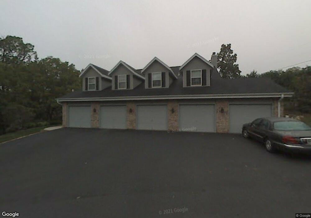 2283 Quail Hollow Ct, Delafield, WI 53018 - photo 1