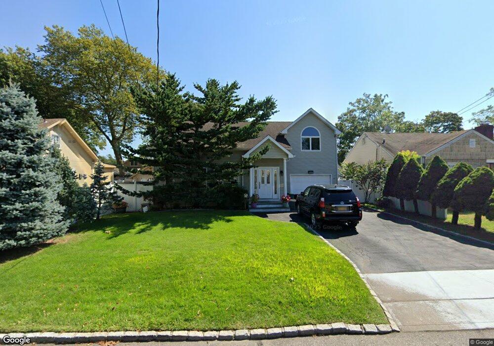 30 Brookside Ct, Copiague, NY 11726 - photo 1