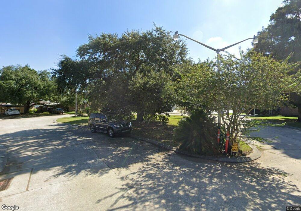 19 Laux Manor Dr, Metairie, LA 70003 - photo 1