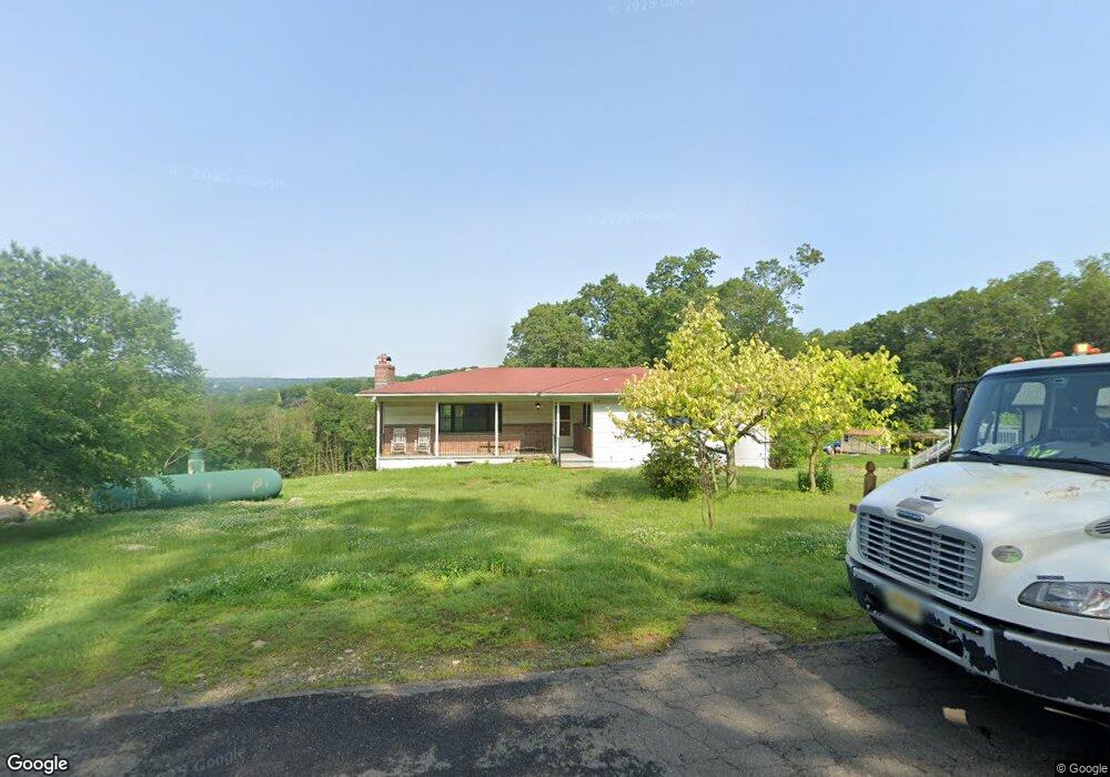 1018 Willard Rd, Orange, CT 06477 - photo 1