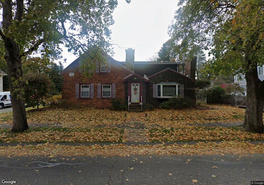 11 Chestnut St, Danvers, MA 01923 - photo 1