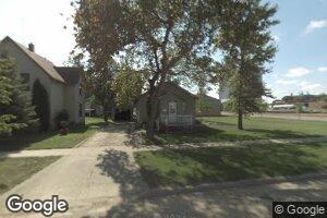 408 E 6th Ave, Redfield, SD 57469